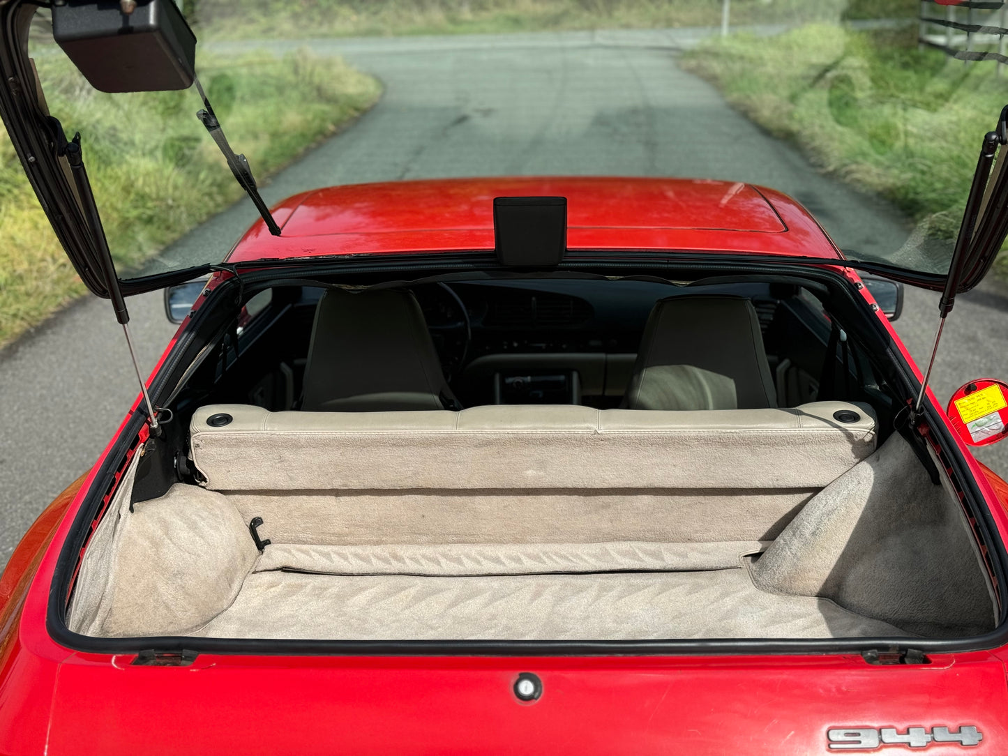 1987 Porsche 944 Base