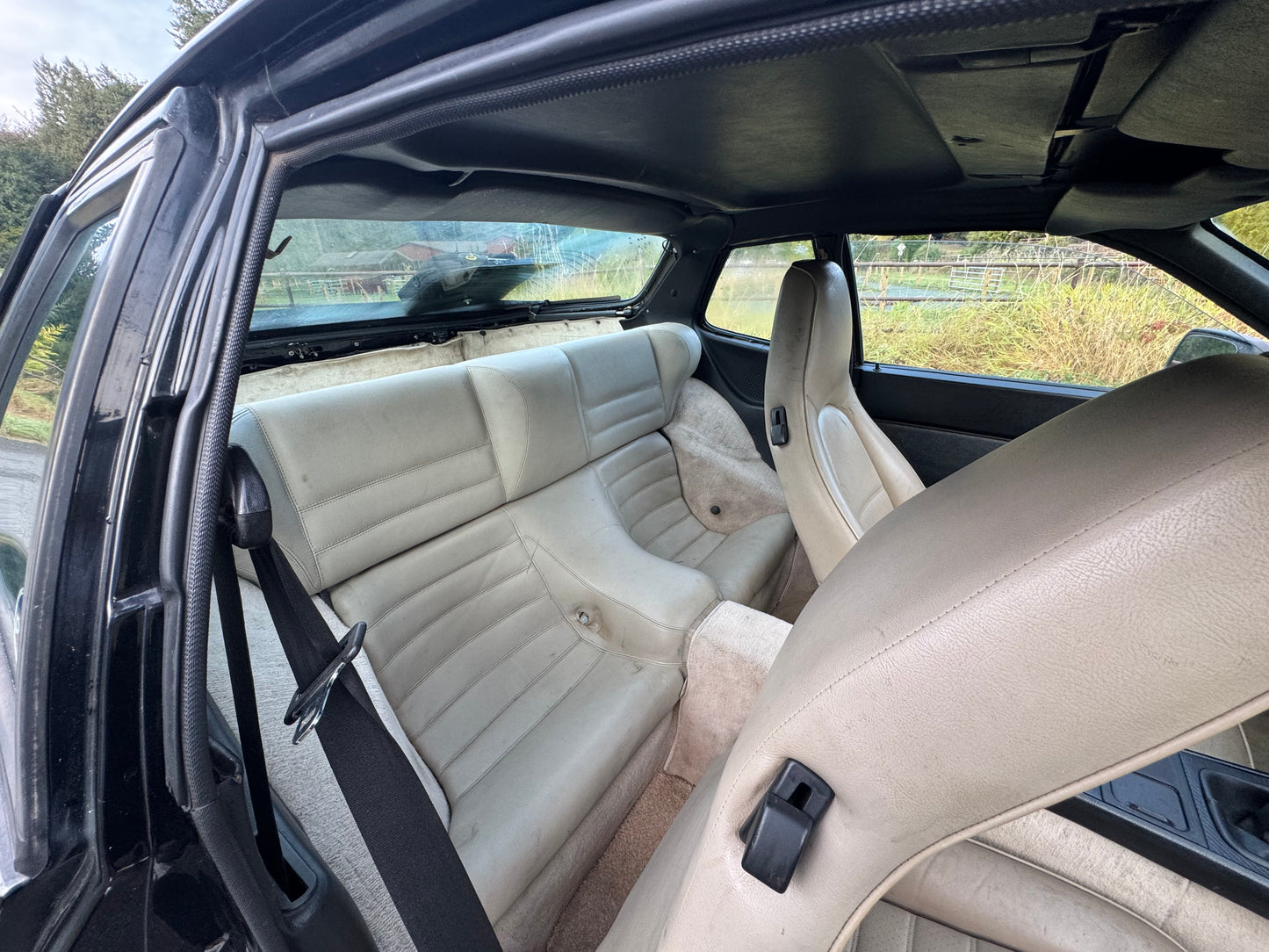 1985.5 Porsche 944 Base