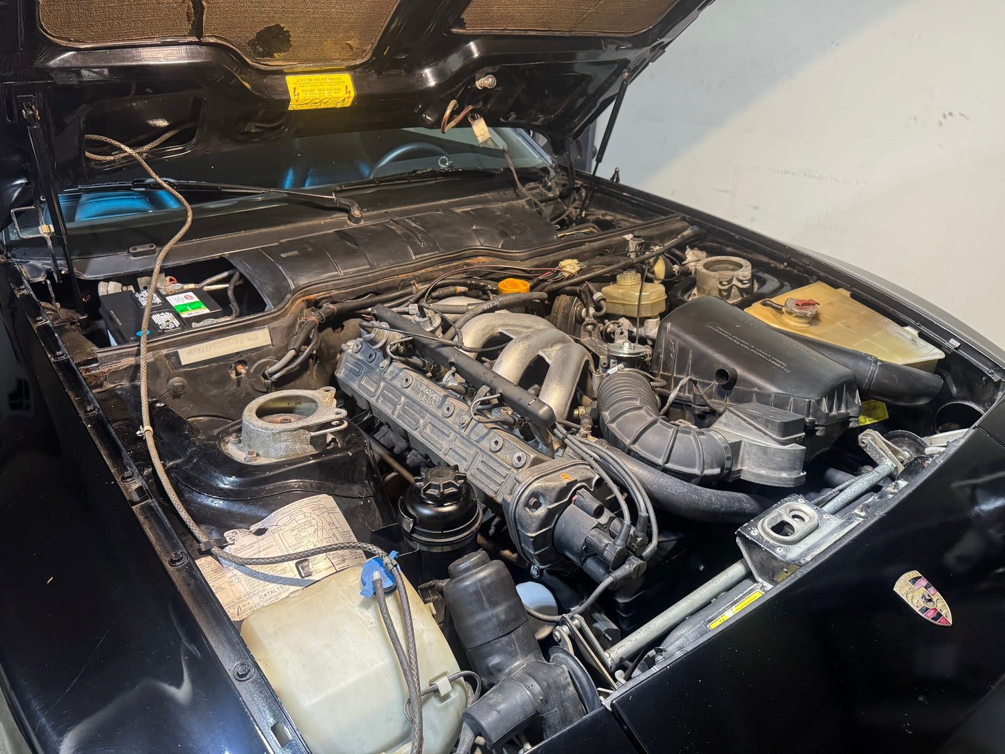 1985.1 Porsche 944 Base